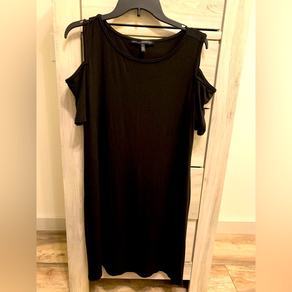 Black cut out sleeve dress - White House/black market - L